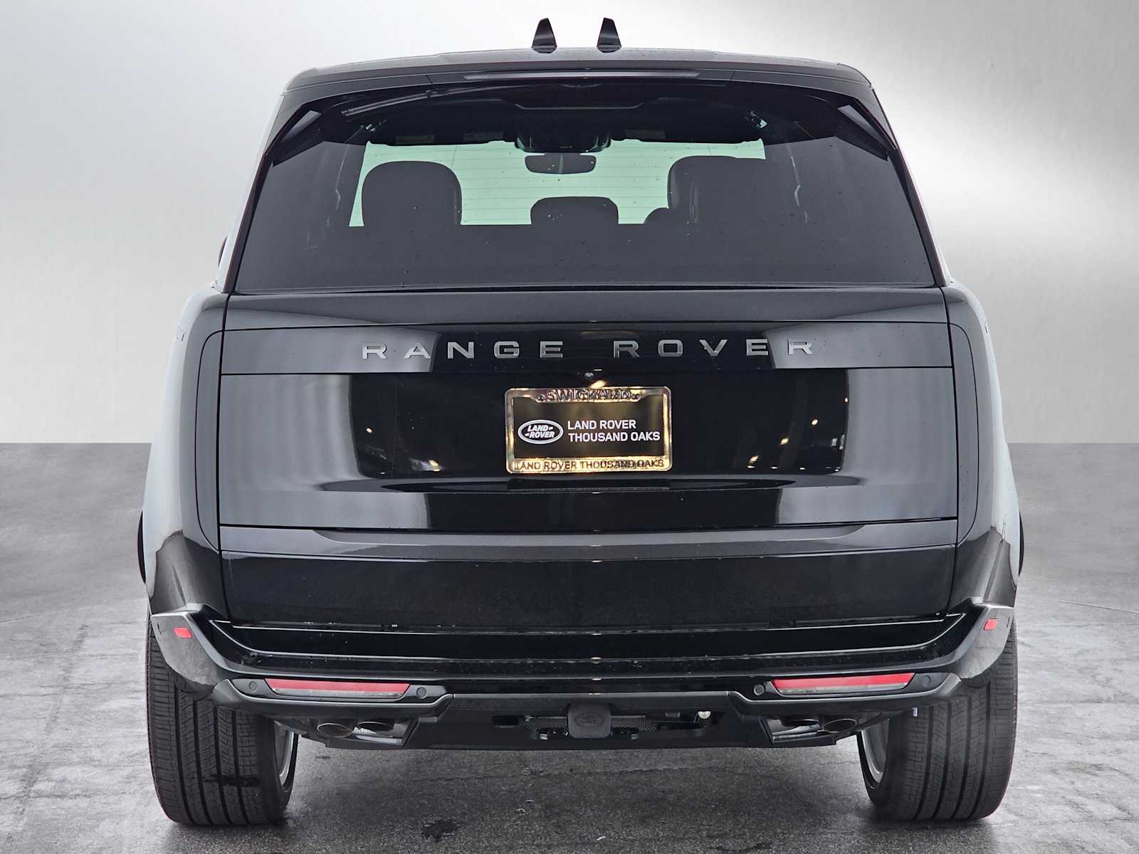 2025 Land Rover Range Rover SE photo 4