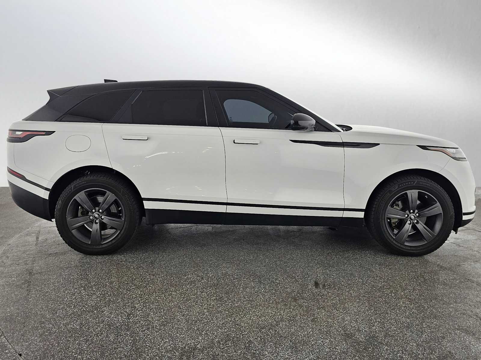 2020 Land Rover Range Rover Velar S photo 2