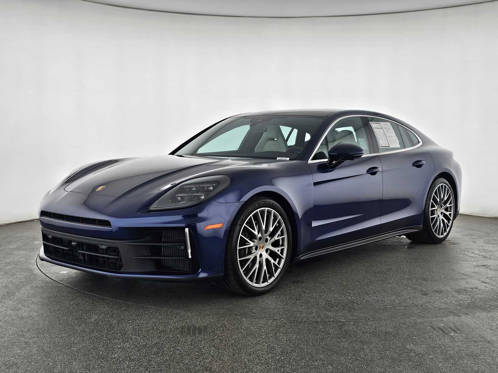 2024 Porsche Panamera Base