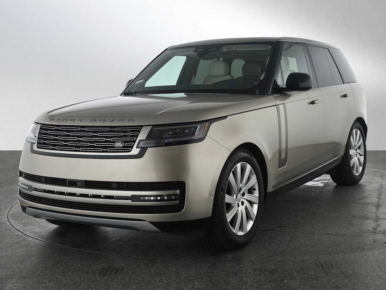 2024 Land Rover Range Rover SE's photo