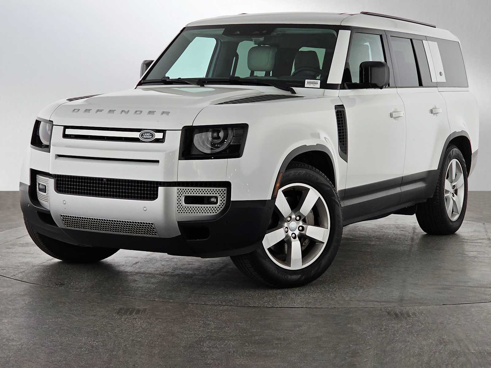 2024 Land Rover Defender 130 S P400's photo