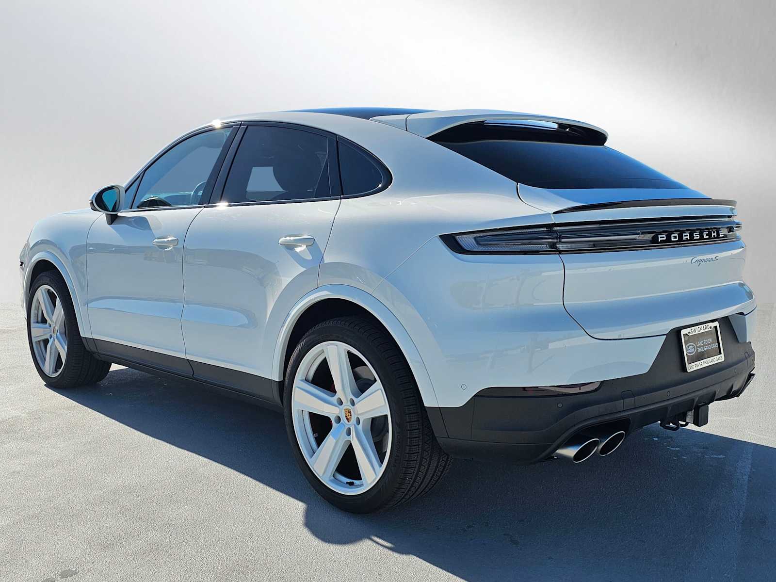 2025 Porsche Cayenne S photo 2