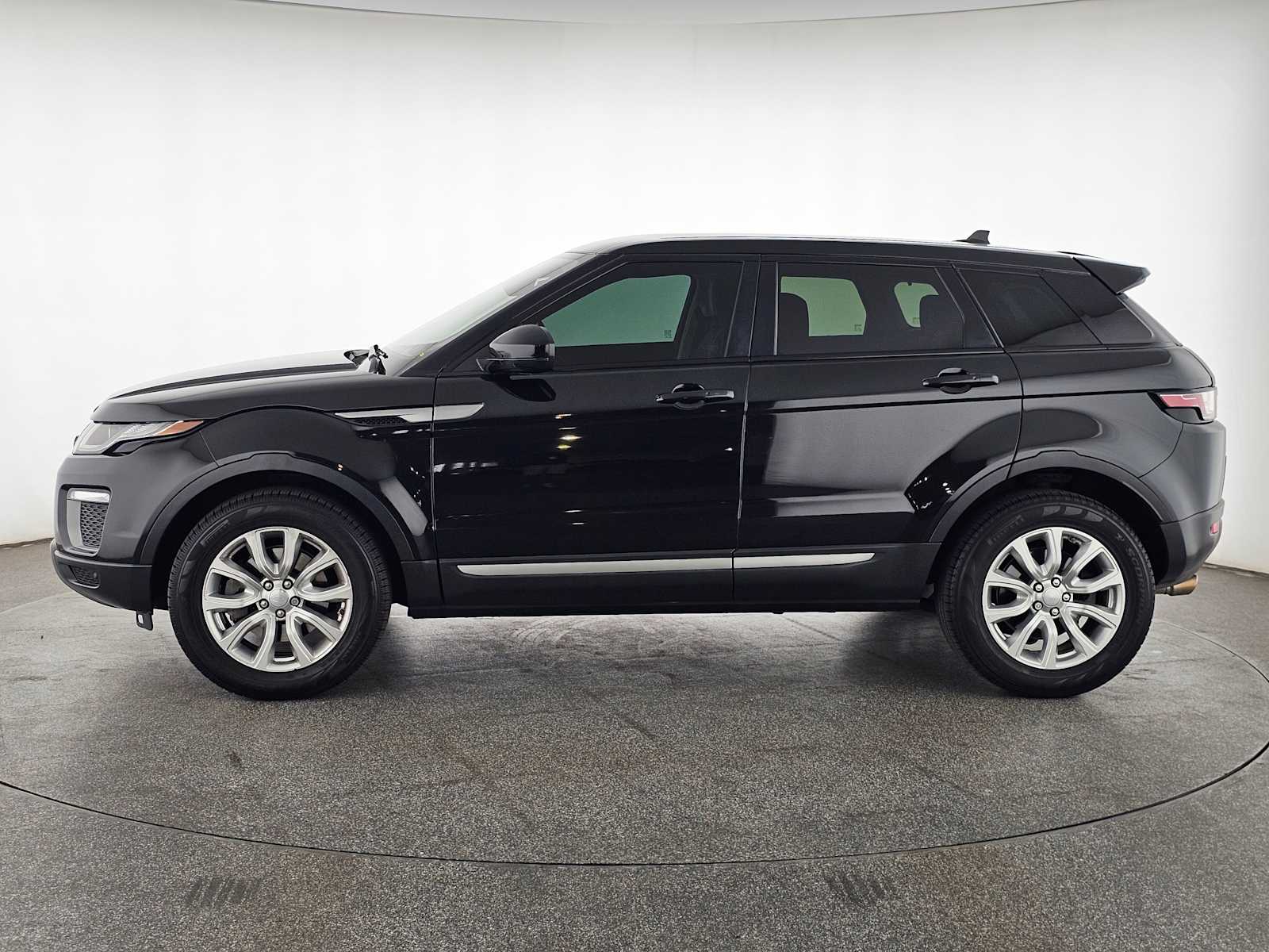 Used 2016 Land Rover Range Rover Evoque SE with VIN SALVP2BG3GH099294 for sale in Thousand Oaks, CA