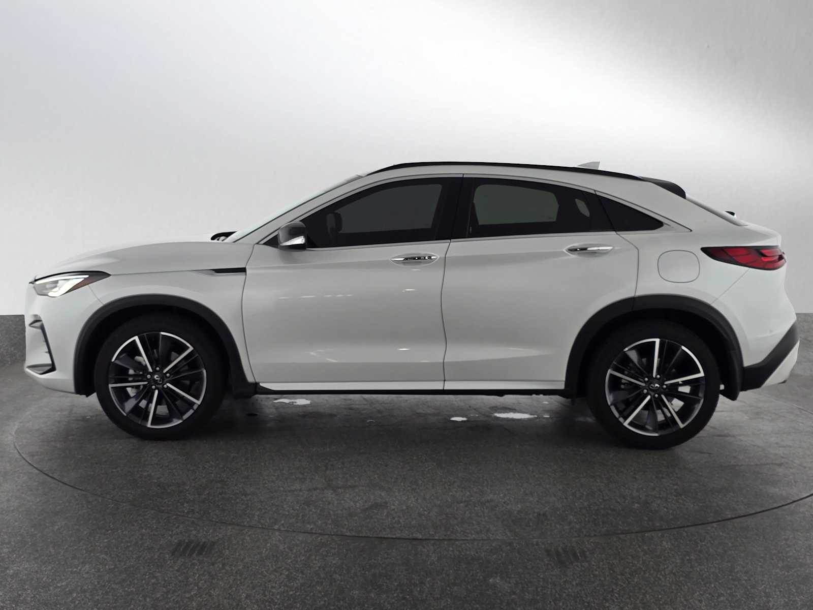 Used 2024 INFINITI QX55 Luxe with VIN 3PCAJ5JR3RF103696 for sale in Thousand Oaks, CA