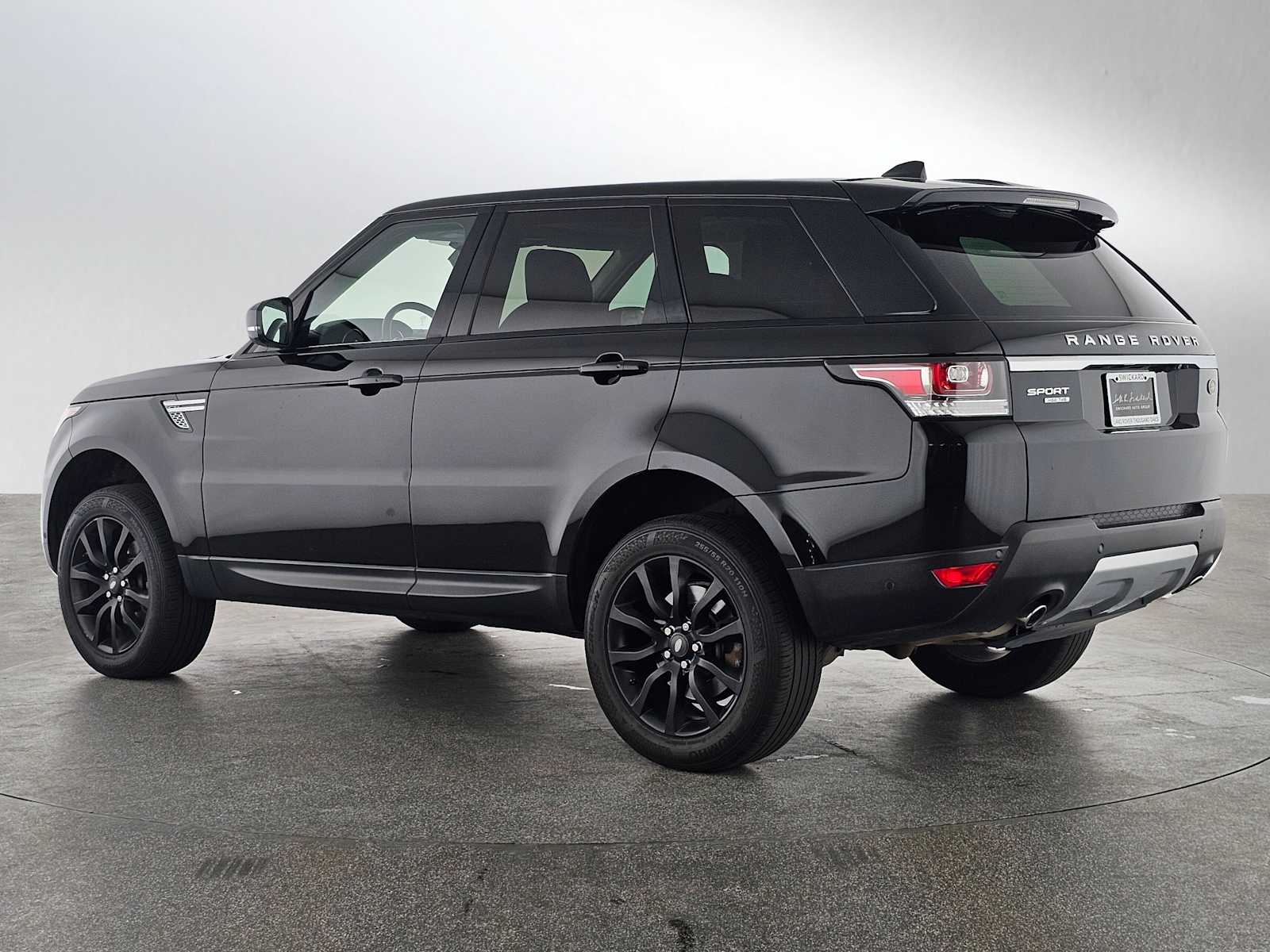 2017 Land Rover Range Rover Sport HSE photo 3