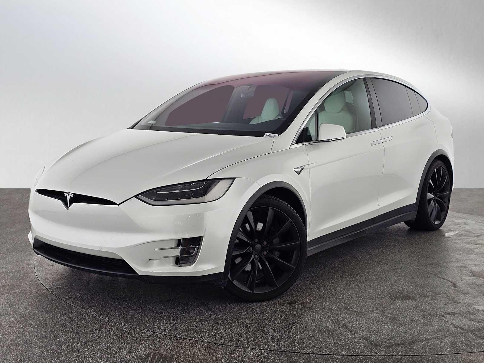 2019 Tesla Model X's photo