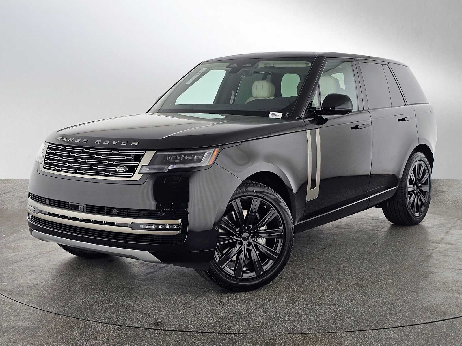 2026 Land Rover Range Rover 3.0 SE SWB's photo