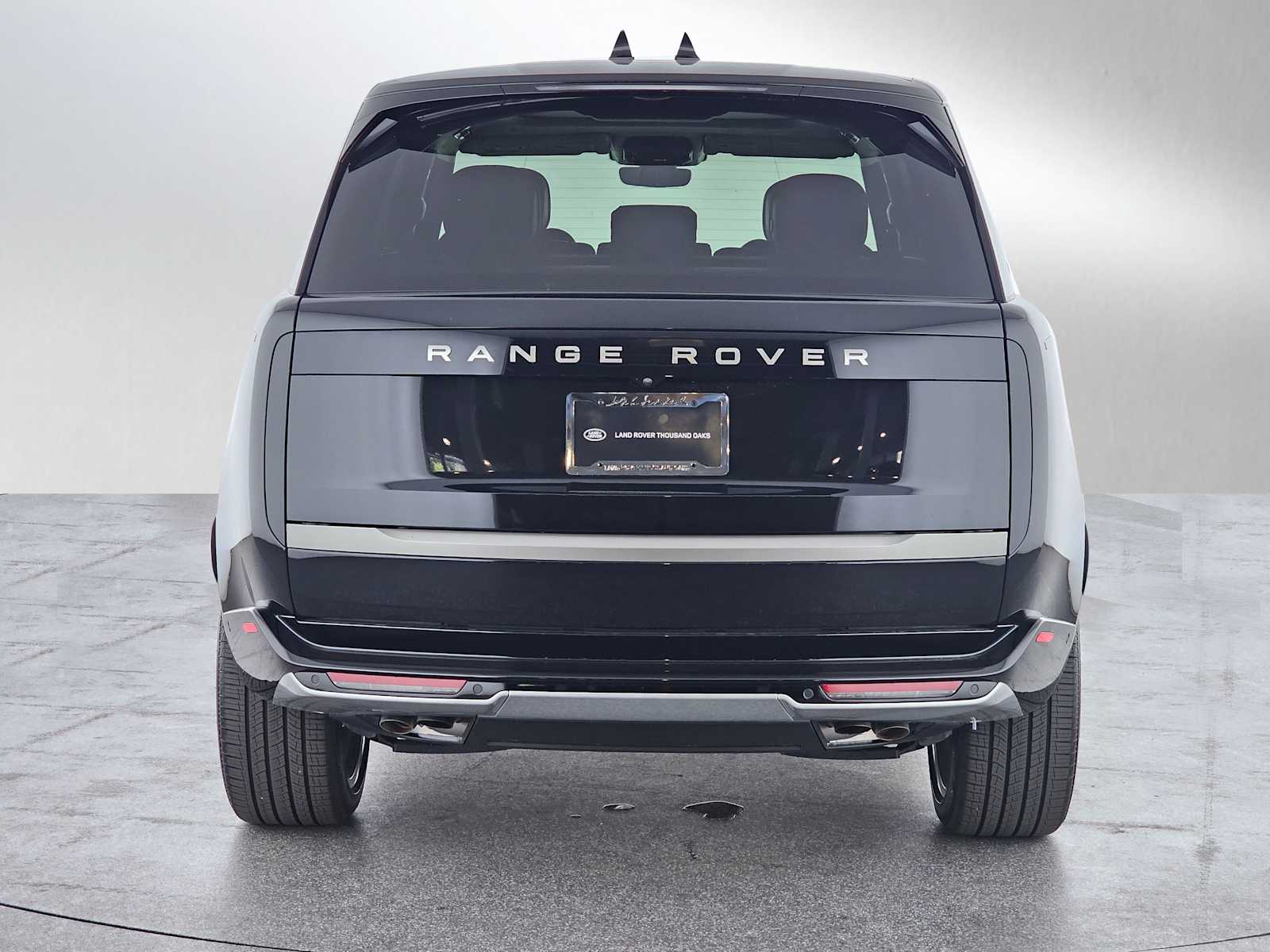 2025 Land Rover Range Rover SE photo 4