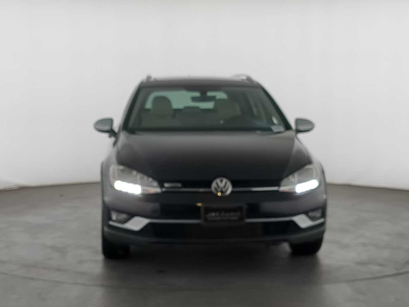 Used 2019 Volkswagen Golf Alltrack Alltrack SE with VIN 3VWH17AU1KM515886 for sale in Thousand Oaks, CA