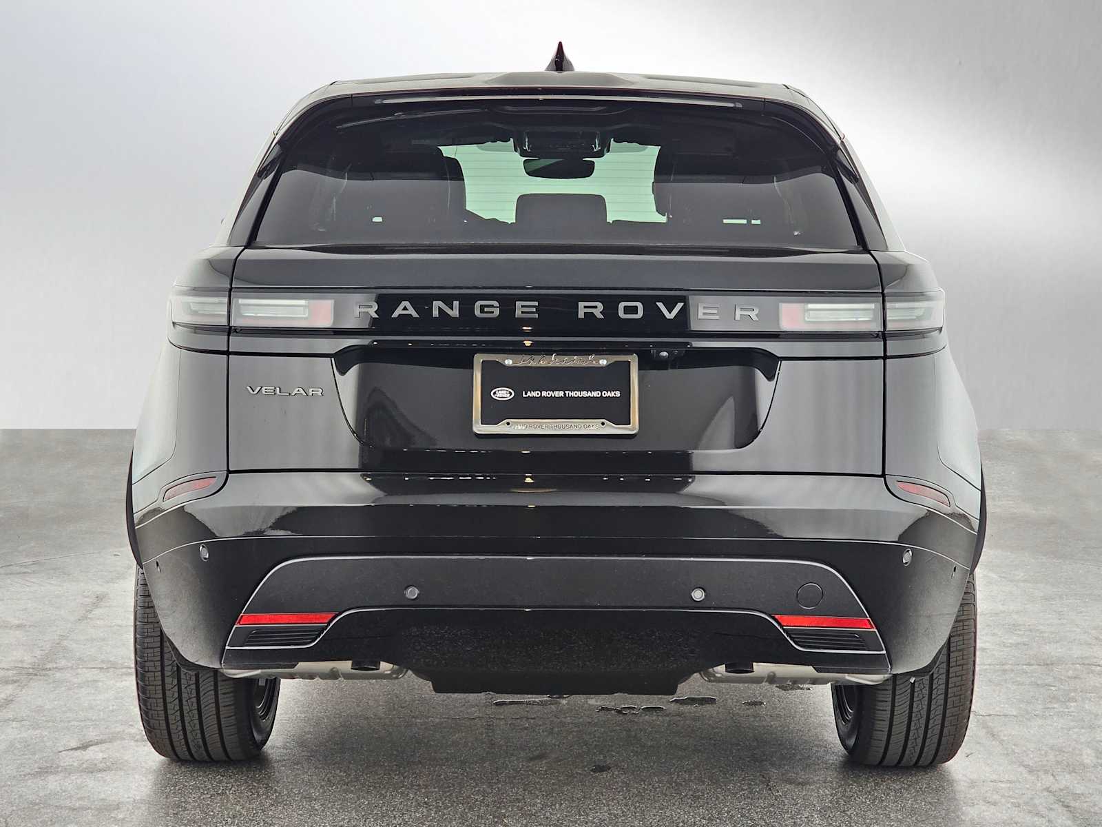 2026 Land Rover Range Rover Velar SE photo 4