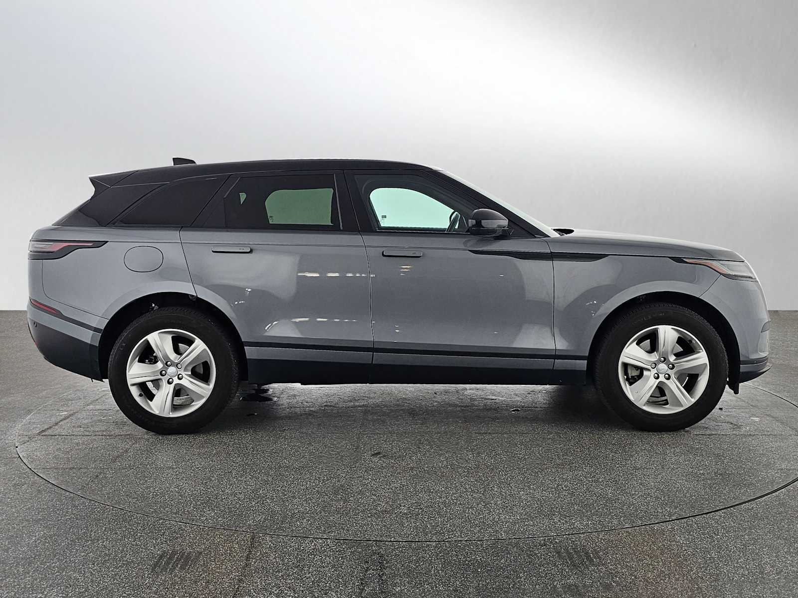 2025 Land Rover Range Rover Velar S photo 5