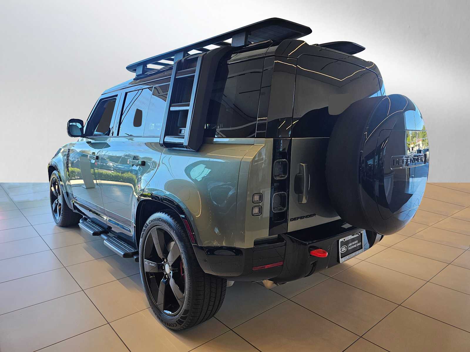 2025 Land Rover Defender X - Photo 6