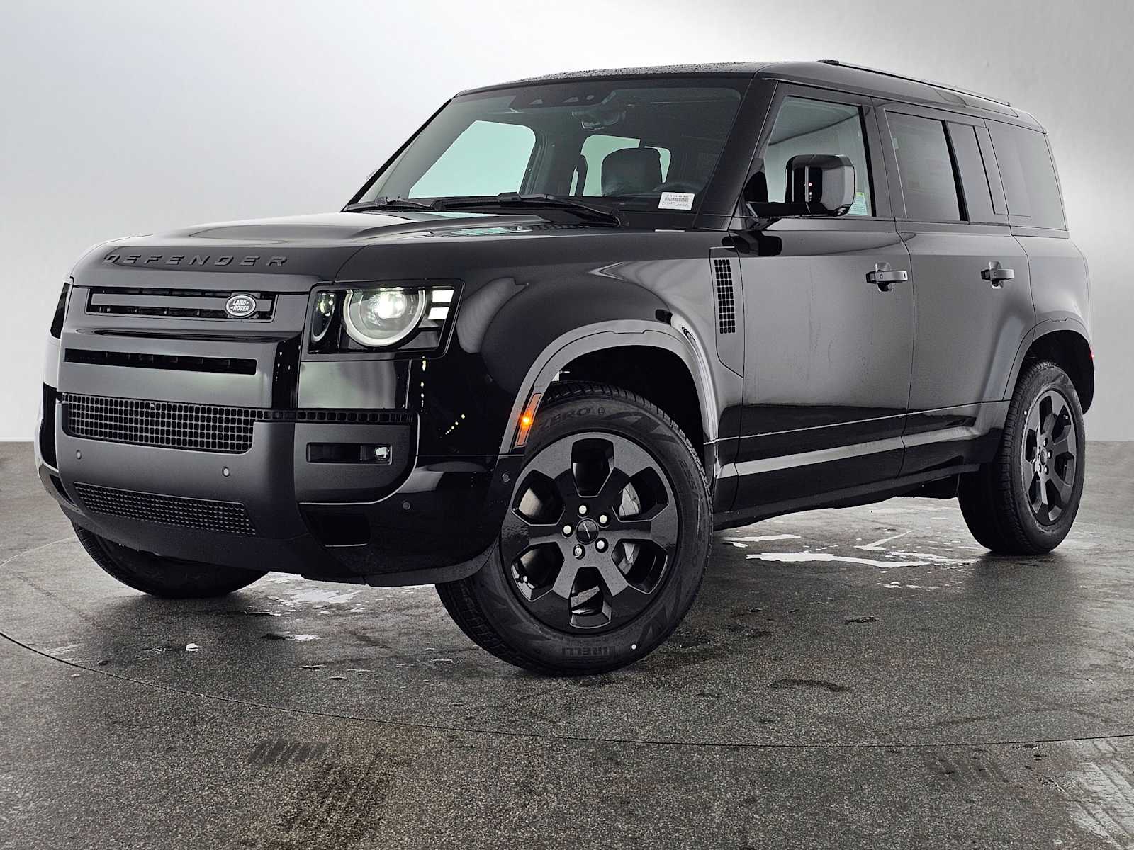 2026 Land Rover Defender X-Dynamic SE's photo