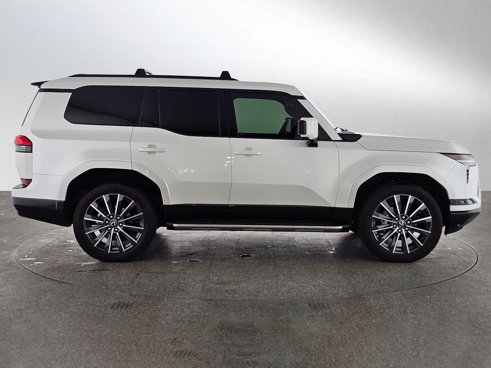 2024 LEXUS GX 550 Luxury photo 5