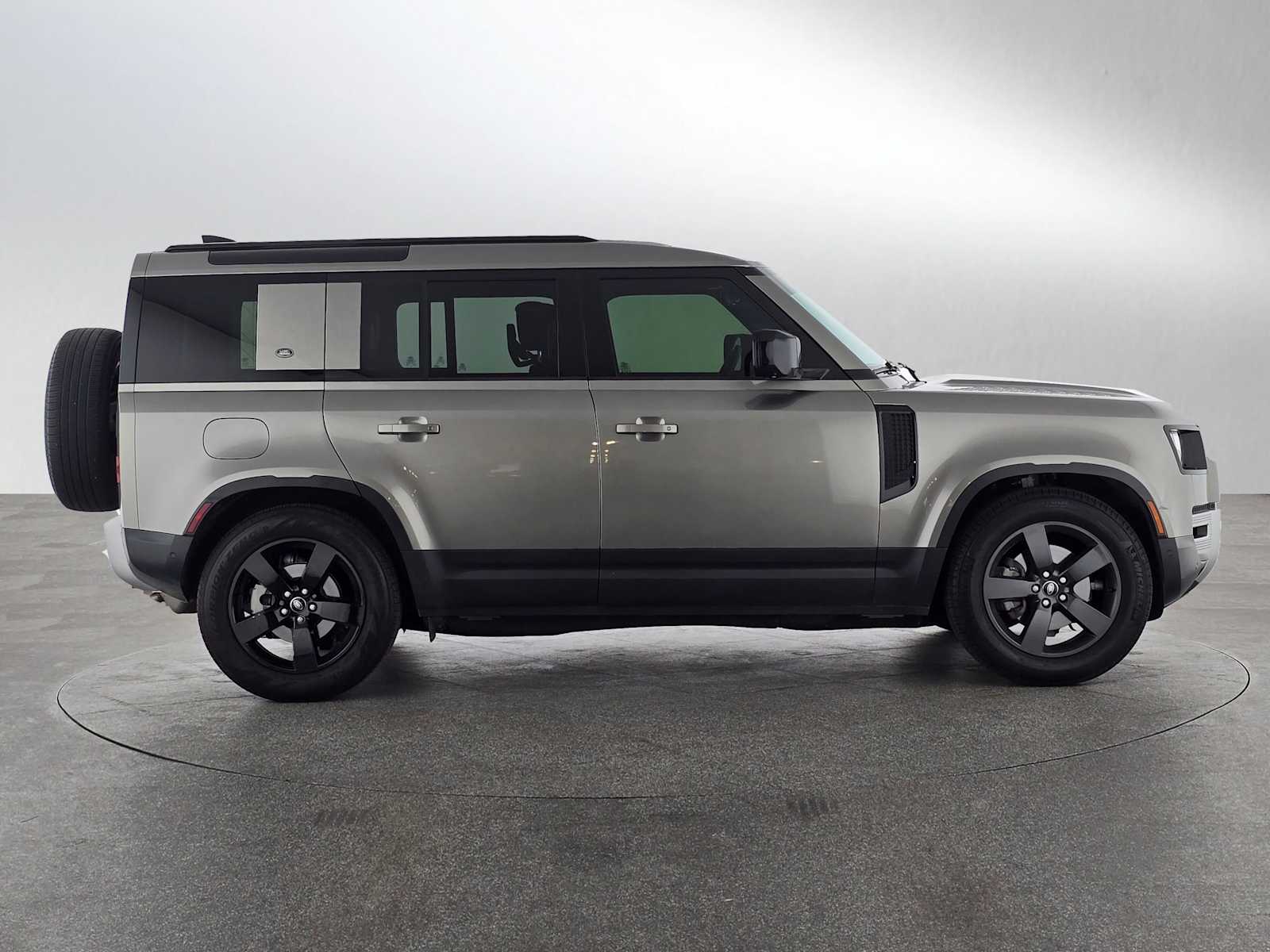 2023 Land Rover Defender