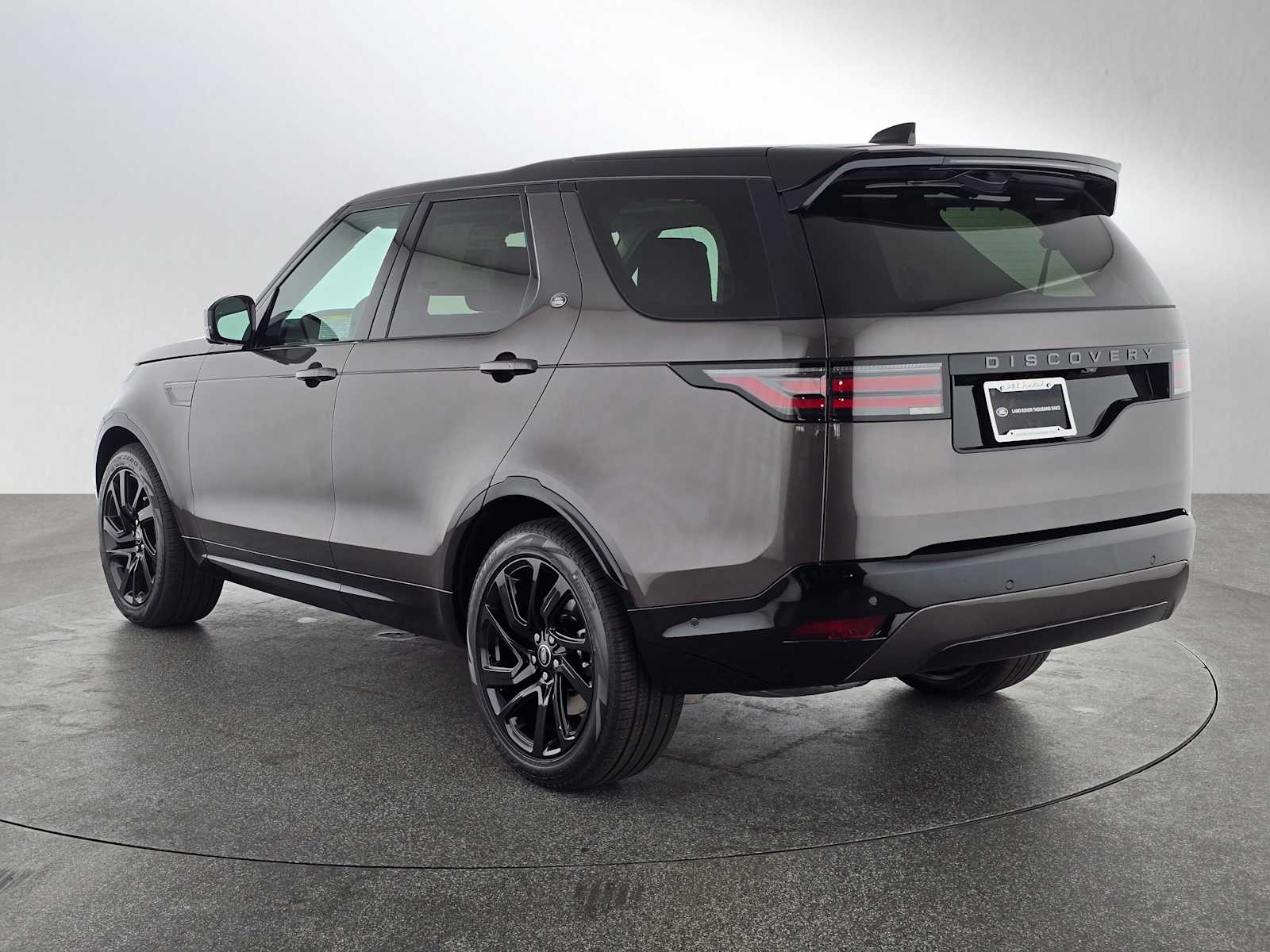 2025 Land Rover Discovery SE photo 3