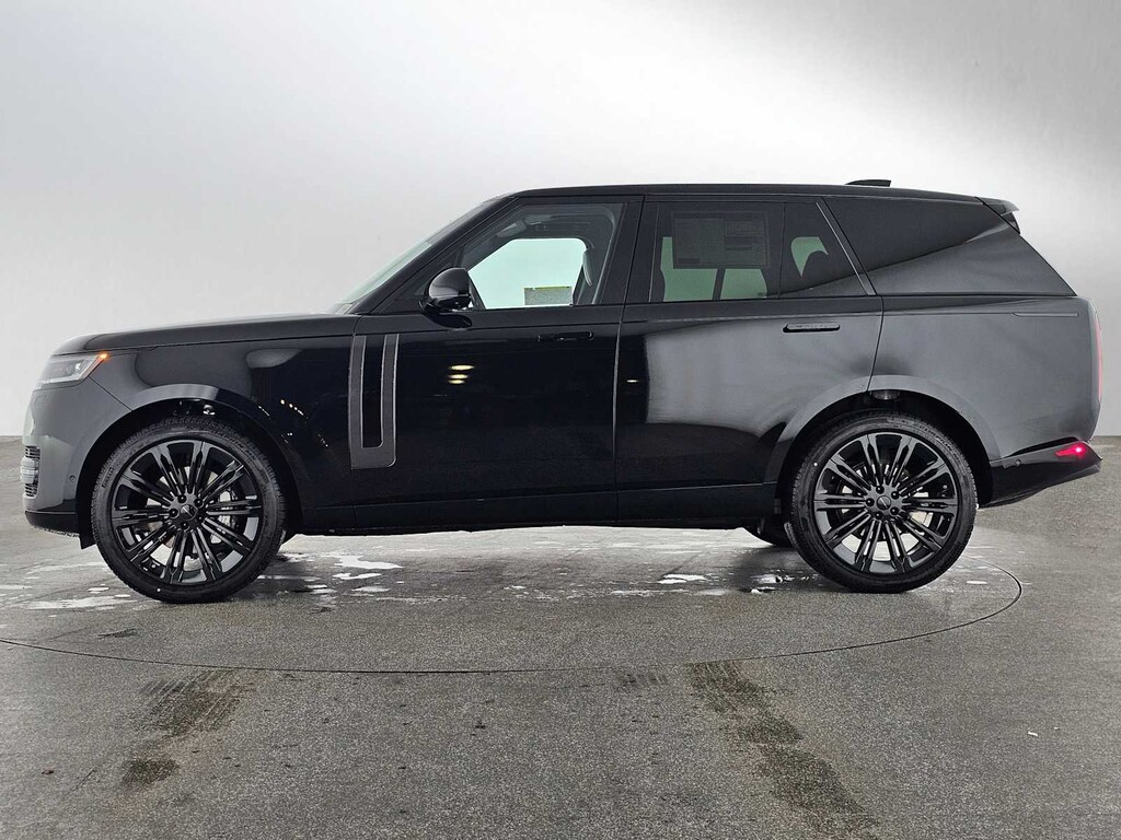 New 2026 Land Rover Range Rover SE SUV
