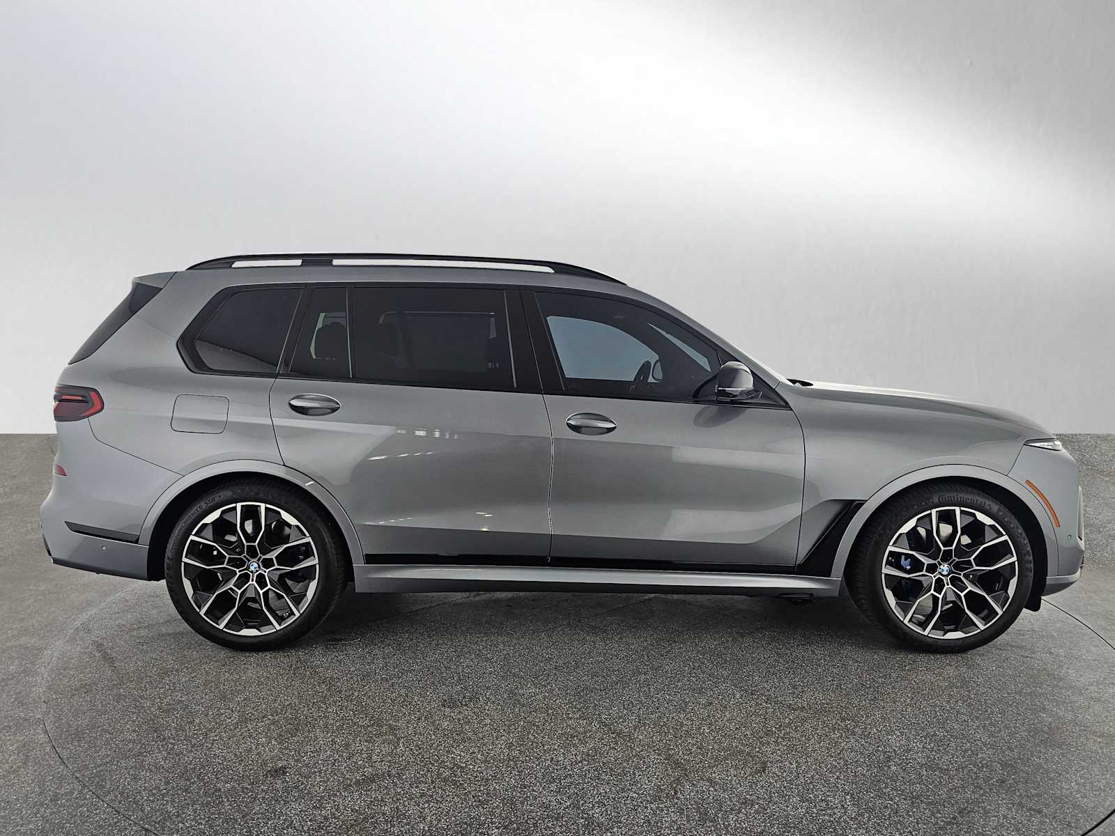2024 Bmw X7 M60i photo 2