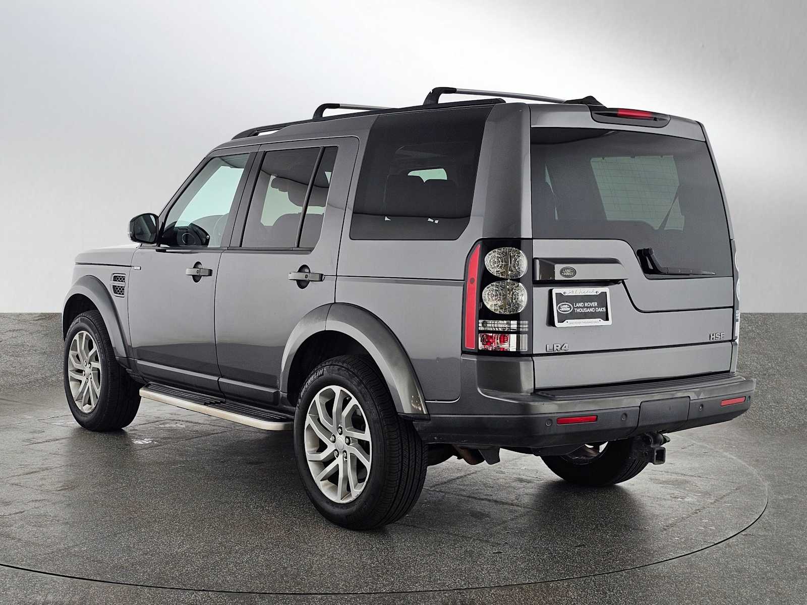 2016 Land Rover LR4 HSE photo 2