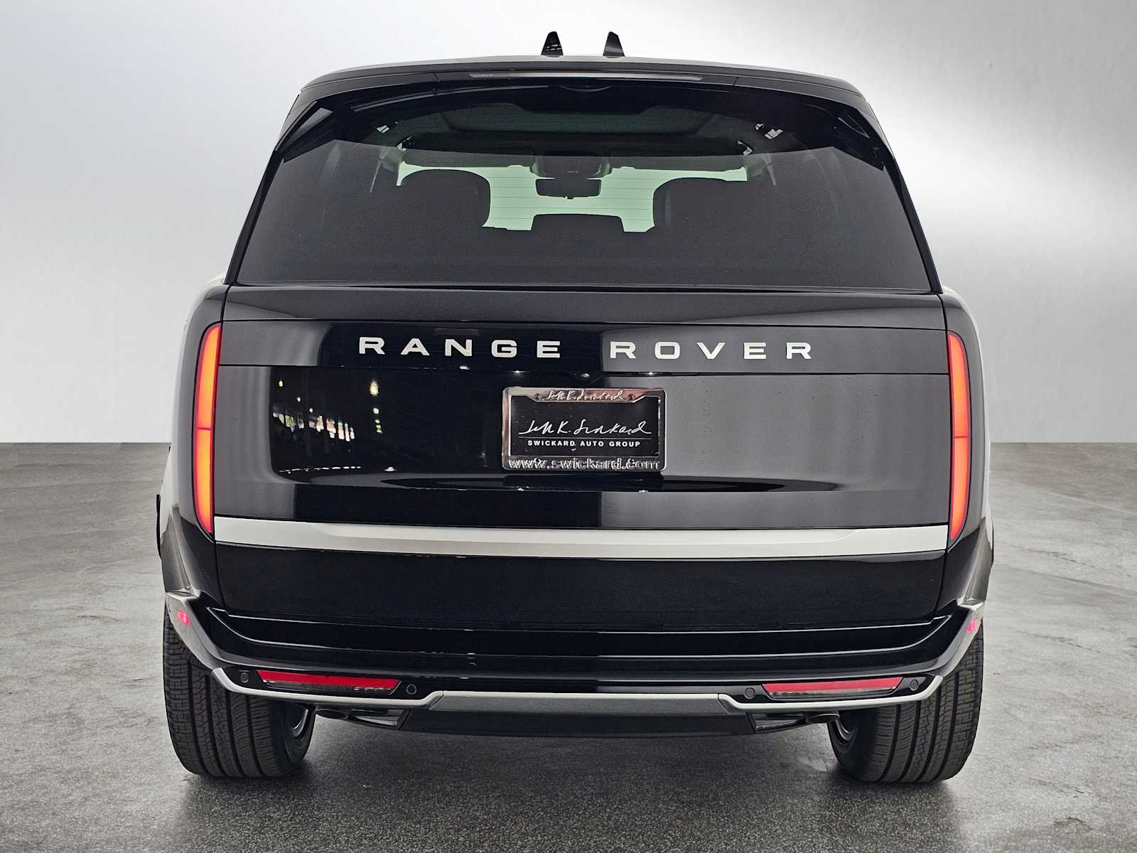 2025 Land Rover Range Rover Autobiography photo 4