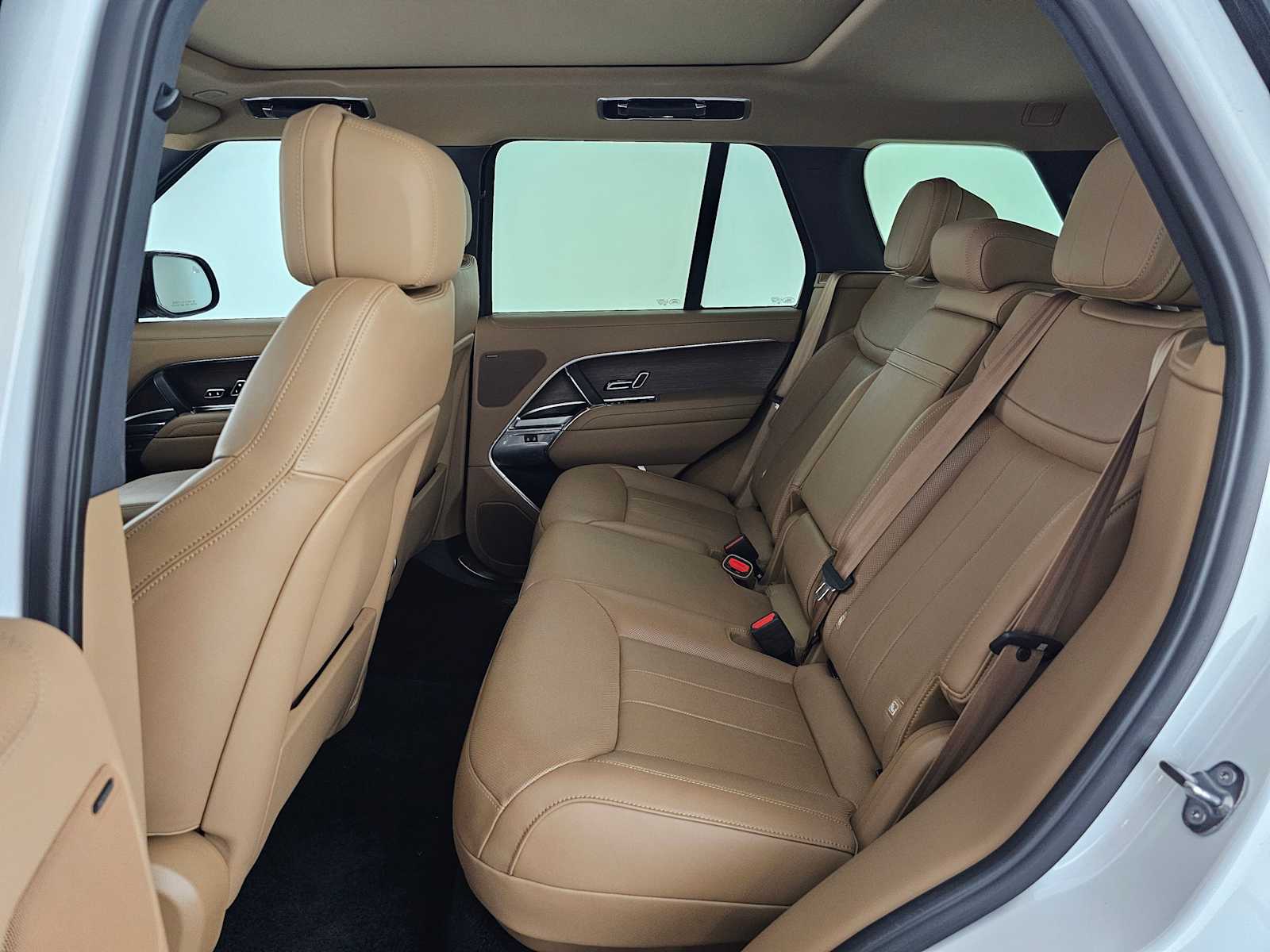 2023 Land Rover Range Rover SE - Photo 16