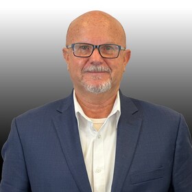 Staff member Roger Ribeiro from 1b13f7f78e9d