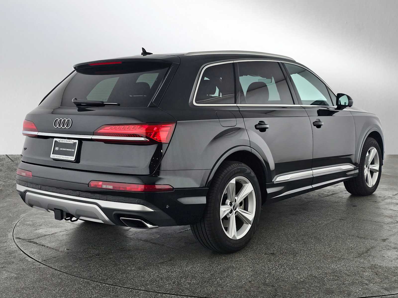 2025 Audi Q7 Premium photo 2