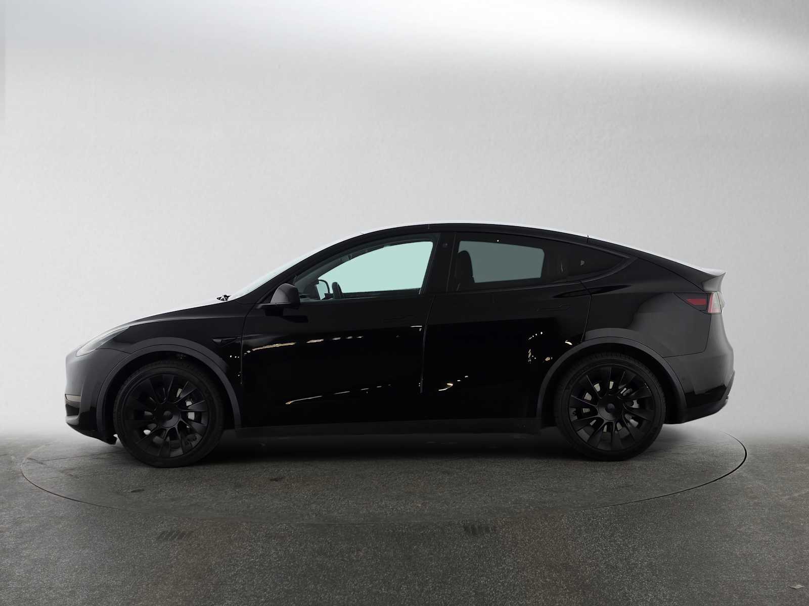Used 2022 Tesla Model Y Long Range with VIN 7SAYGDEE8NF345847 for sale in Thousand Oaks, CA