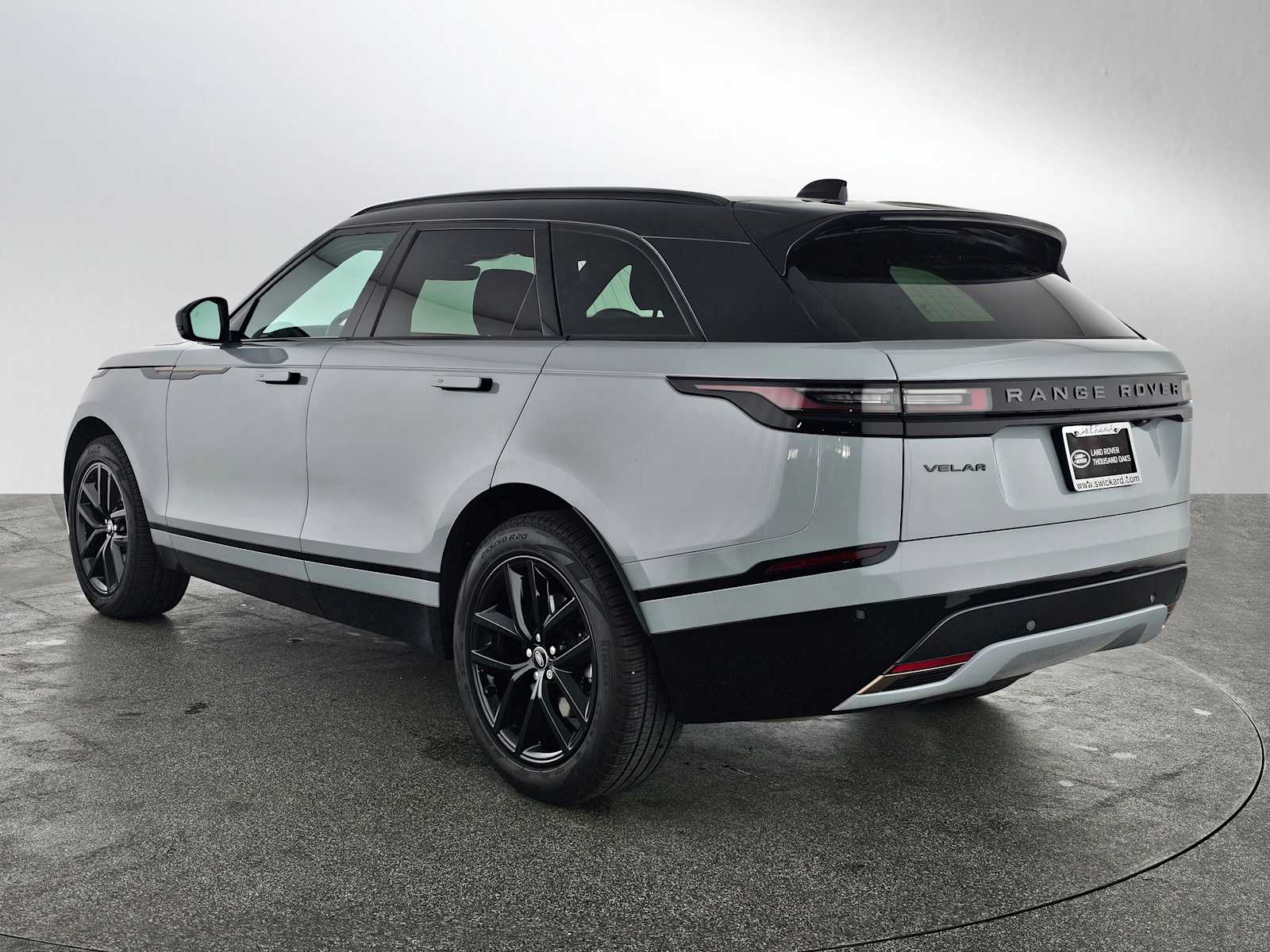 2025 Land Rover Range Rover Velar Dynamic SE photo 2