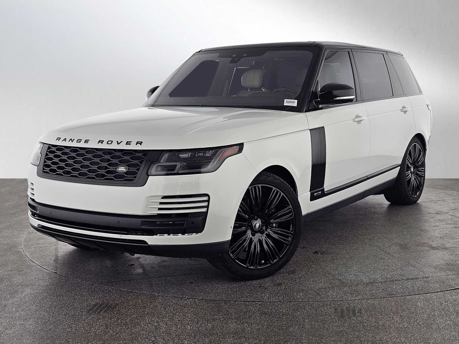 2020 Land Rover Range Rover 5.0 P525 HSE LWB's photo