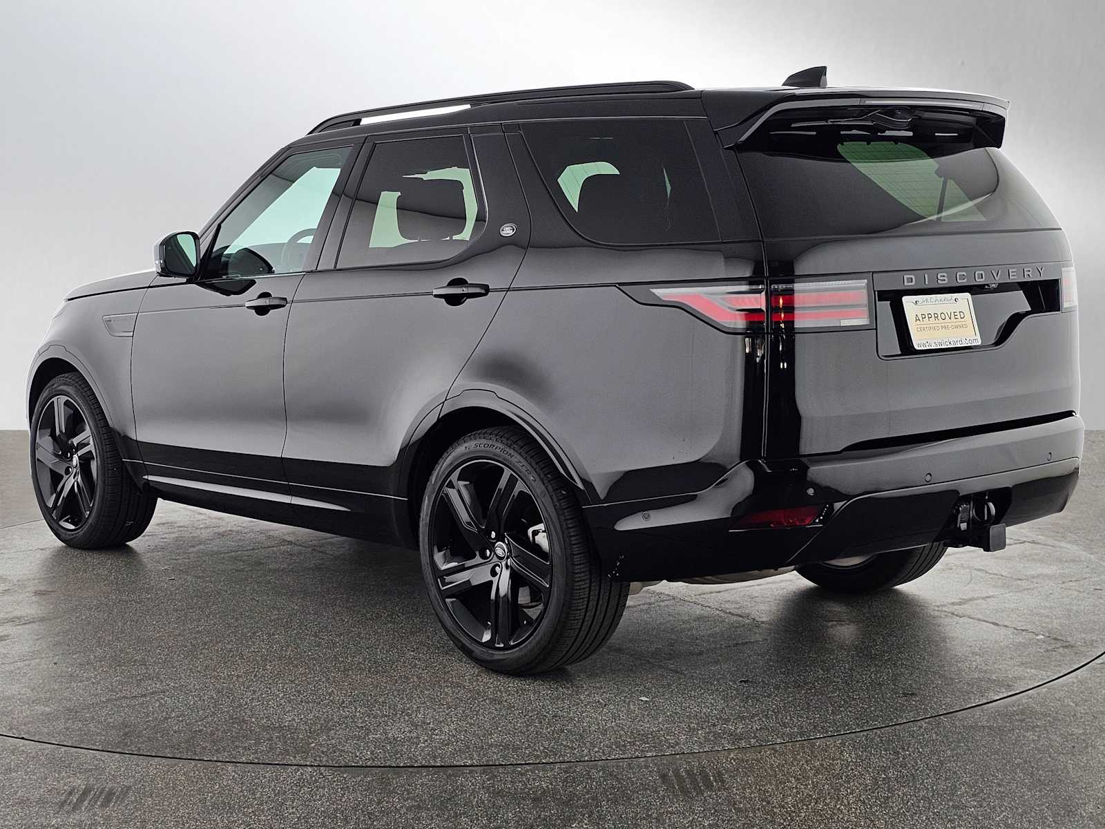 2025 Land Rover Discovery SE photo 3
