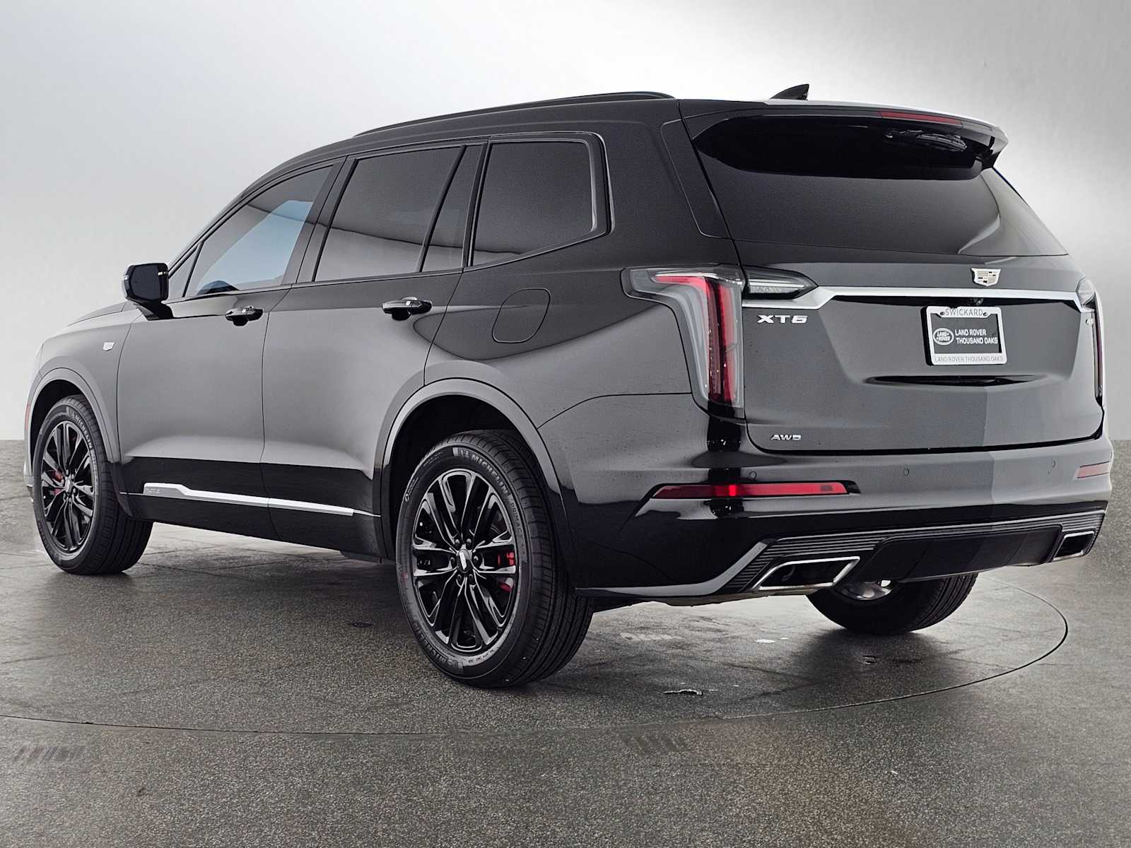 2023 Cadillac XT6 AWD Sport photo 2