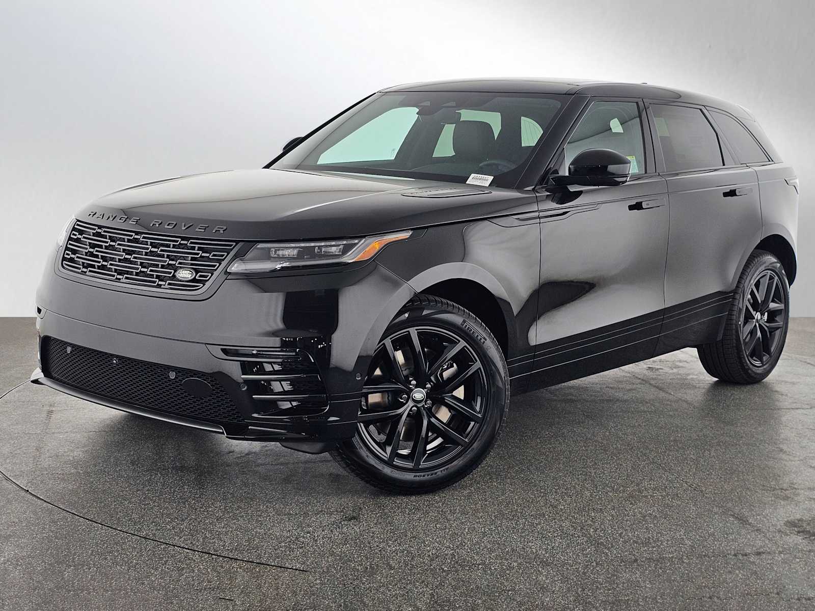 2026 Land Rover Range Rover Velar P250 Dynamic SE's photo