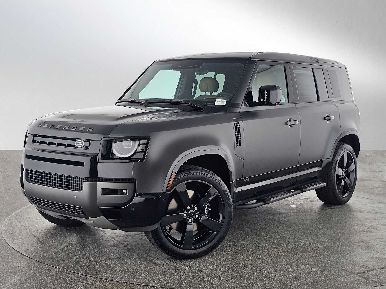 2026 Land Rover Defender 110 V8 P525's photo