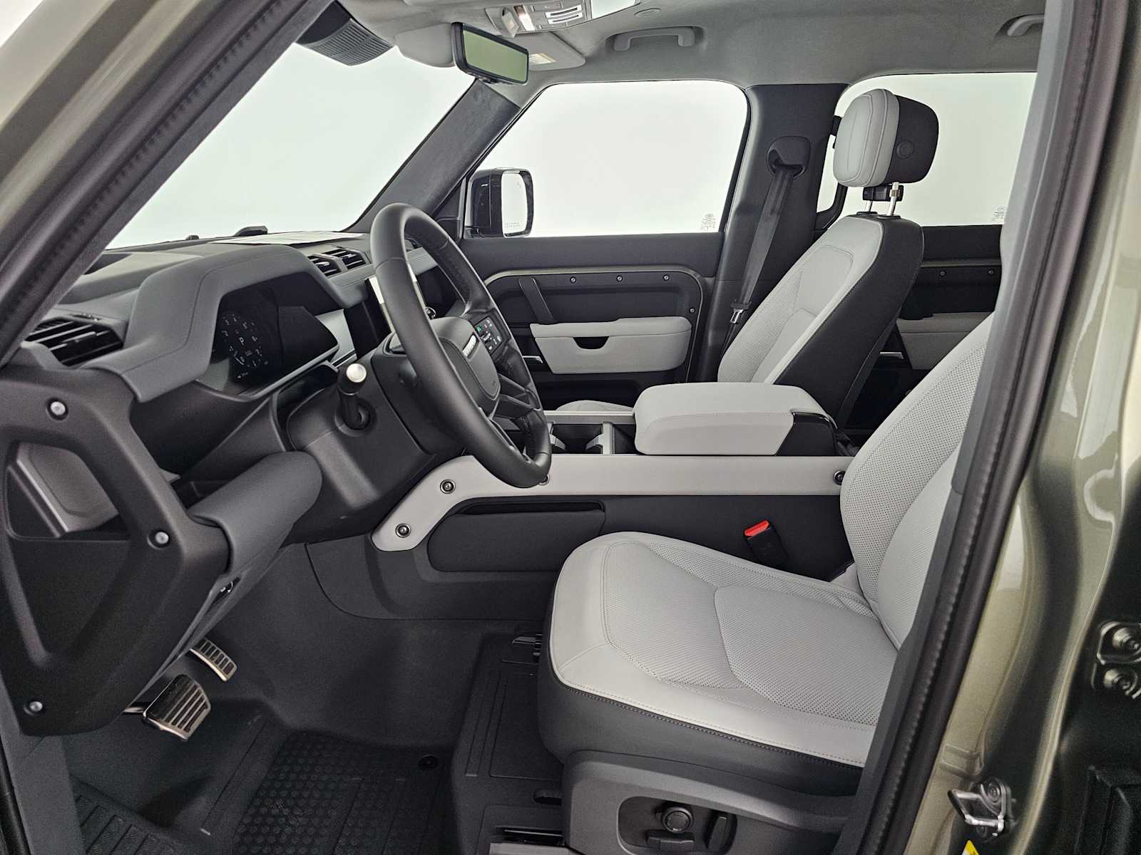 2025 Land Rover Defender X - Photo 20