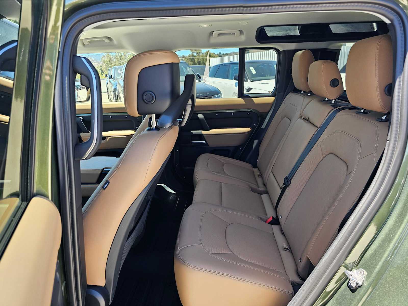 2026 Land Rover Defender S - Photo 16