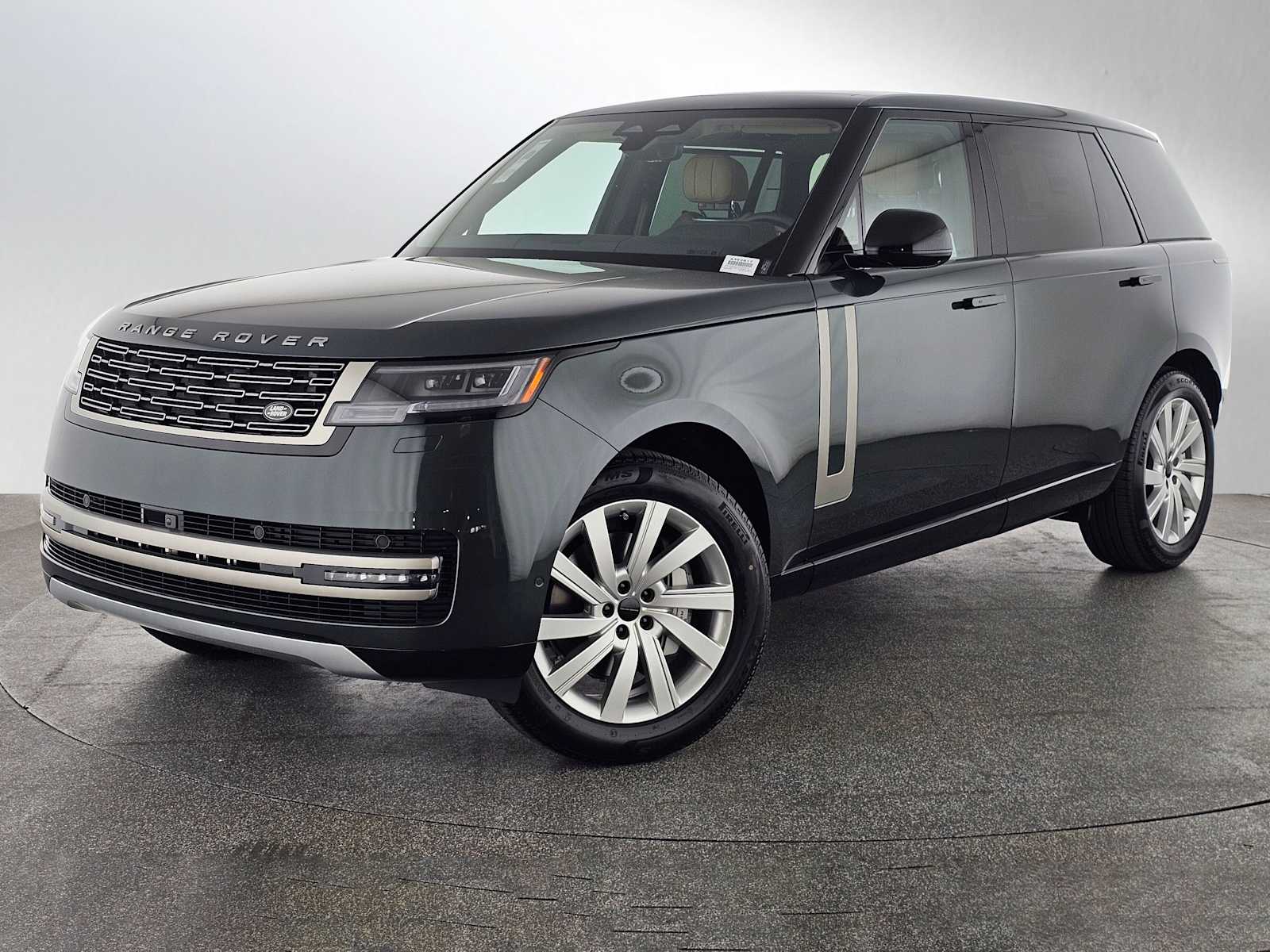 2026 Land Rover Range Rover 3.0 SE LWB 7's photo