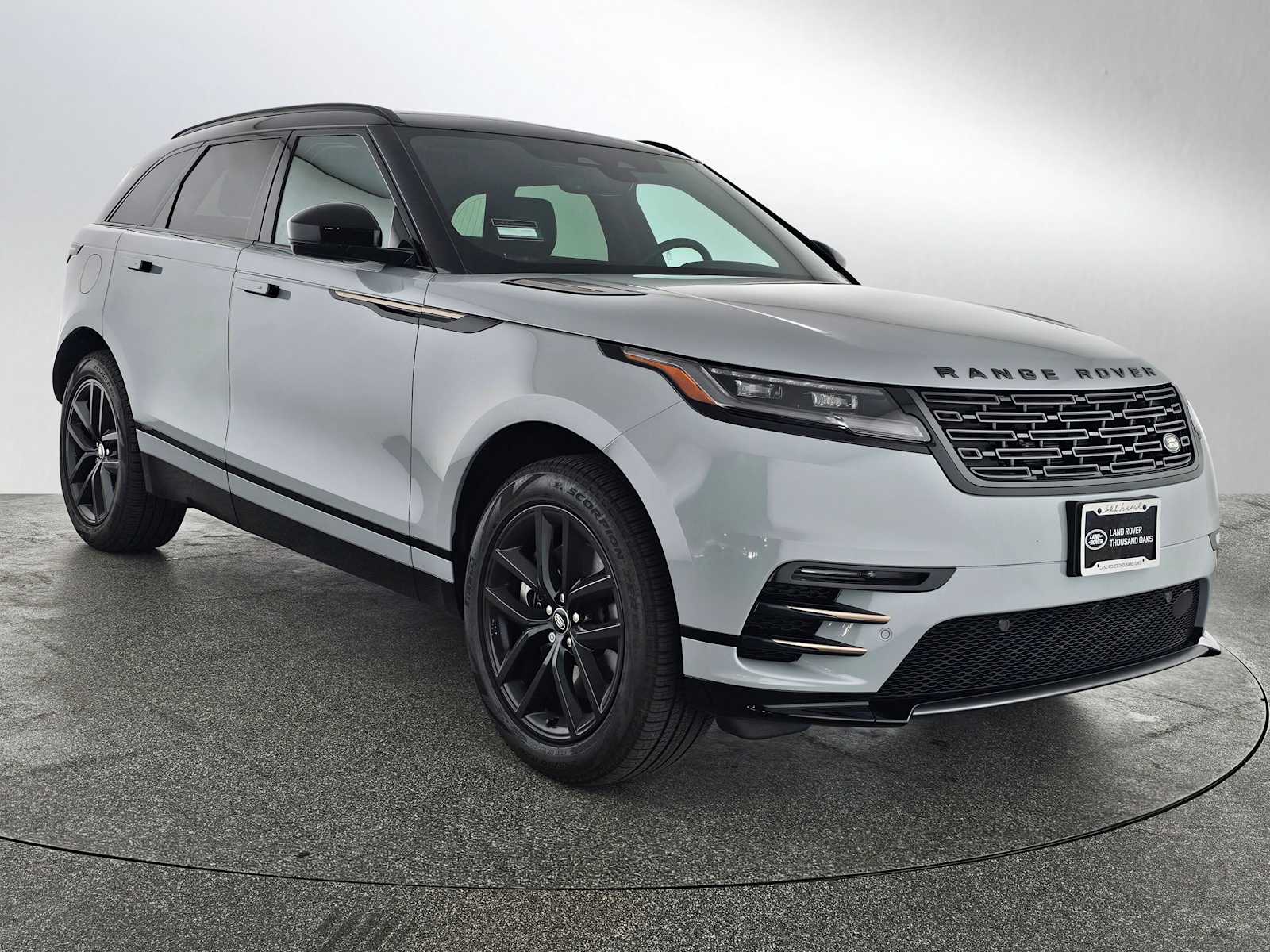 2025 Land Rover Range Rover Velar Dynamic SE photo 6