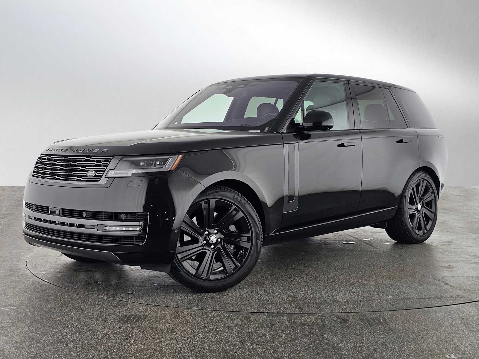 2023 Land Rover Range Rover SE's photo
