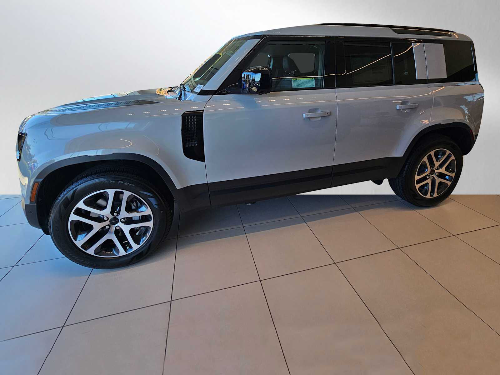 2026 Land Rover Defender 110 S photo 2