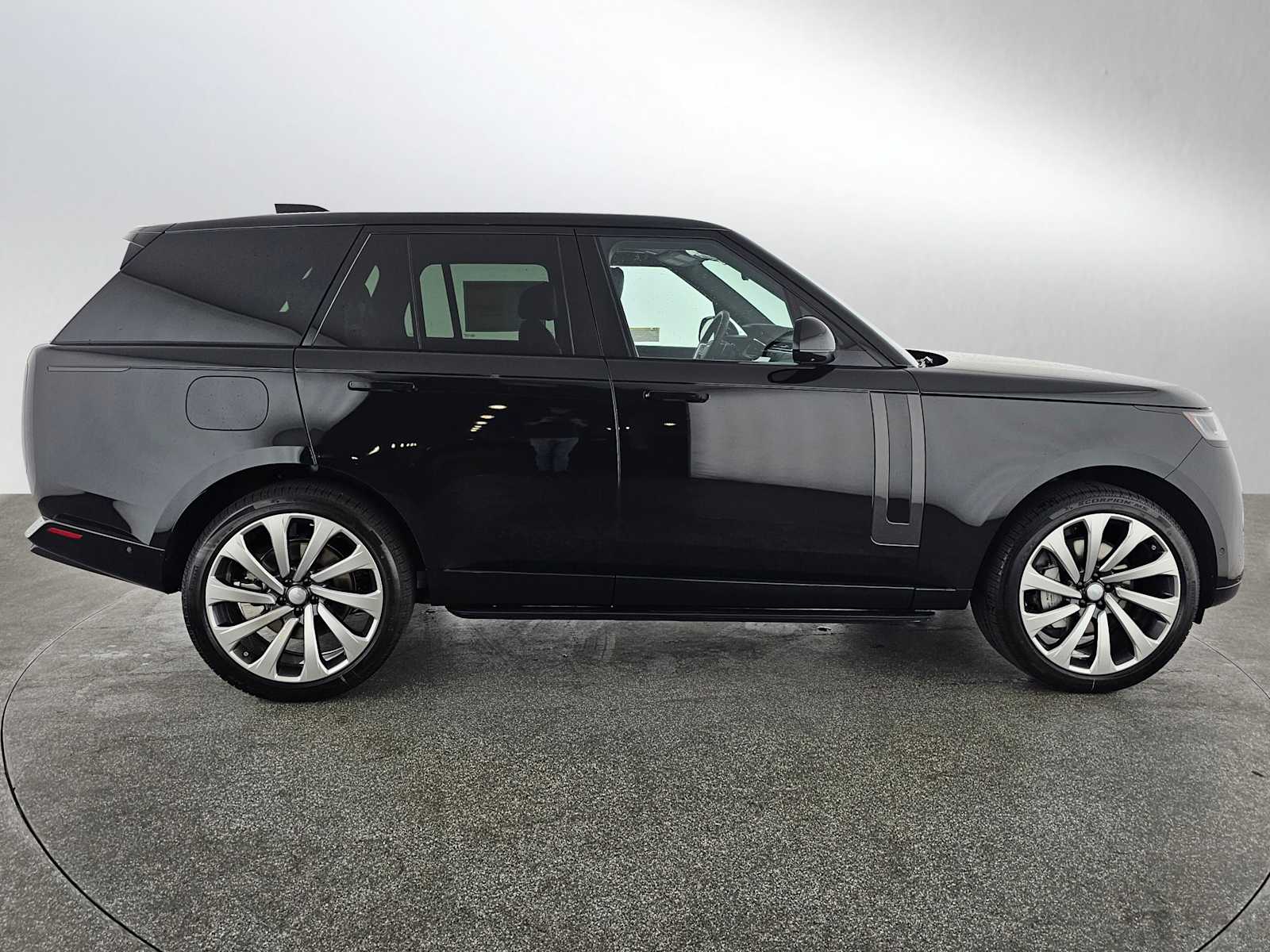 2025 Land Rover Range Rover SE - Photo 6