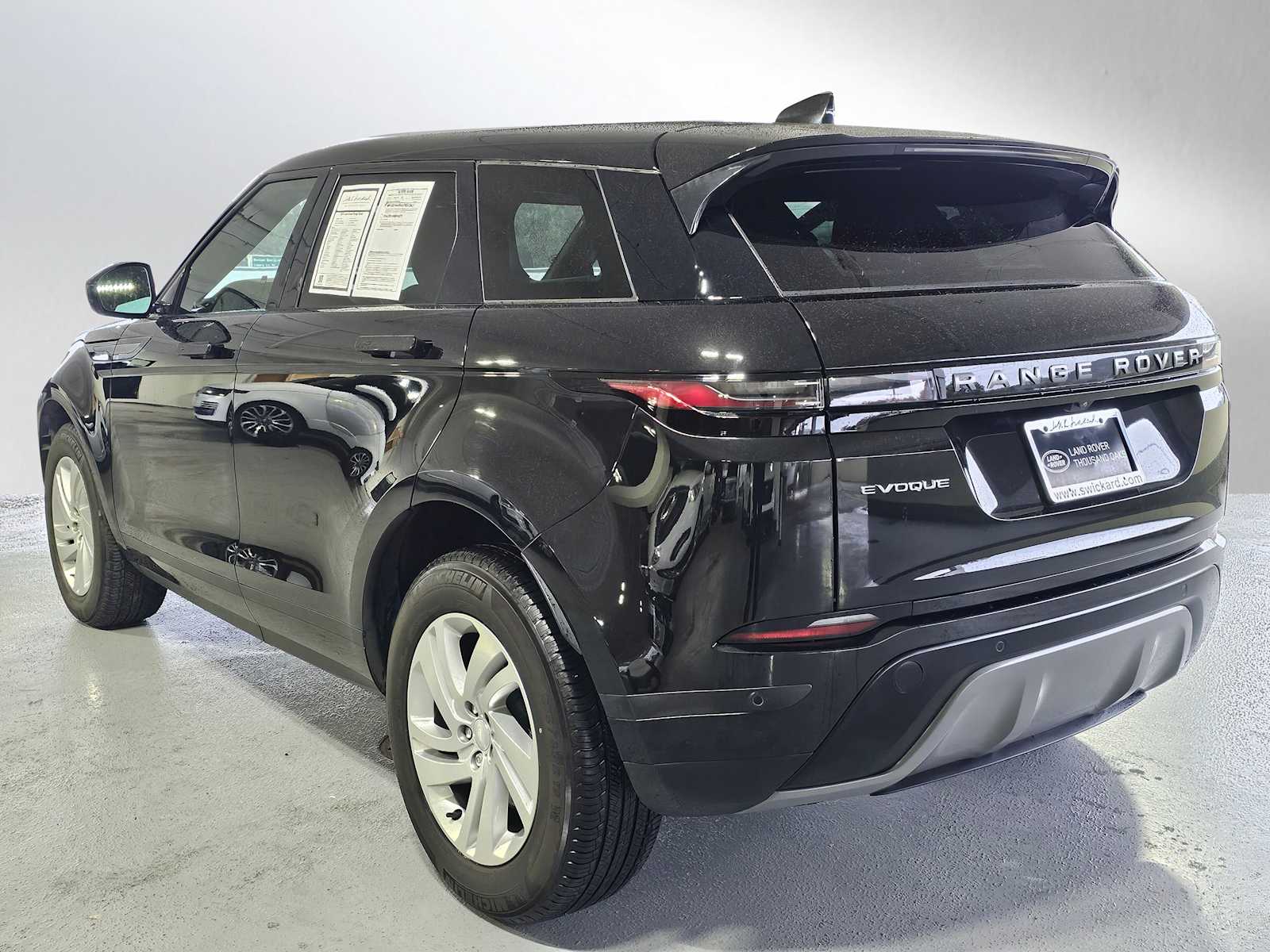 2024 Land Rover Range Rover Evoque Core S photo 2