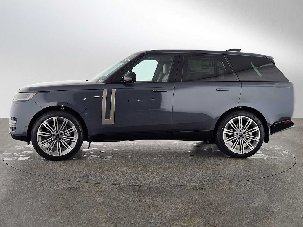 New 2026 Land Rover Range Rover SE SUV