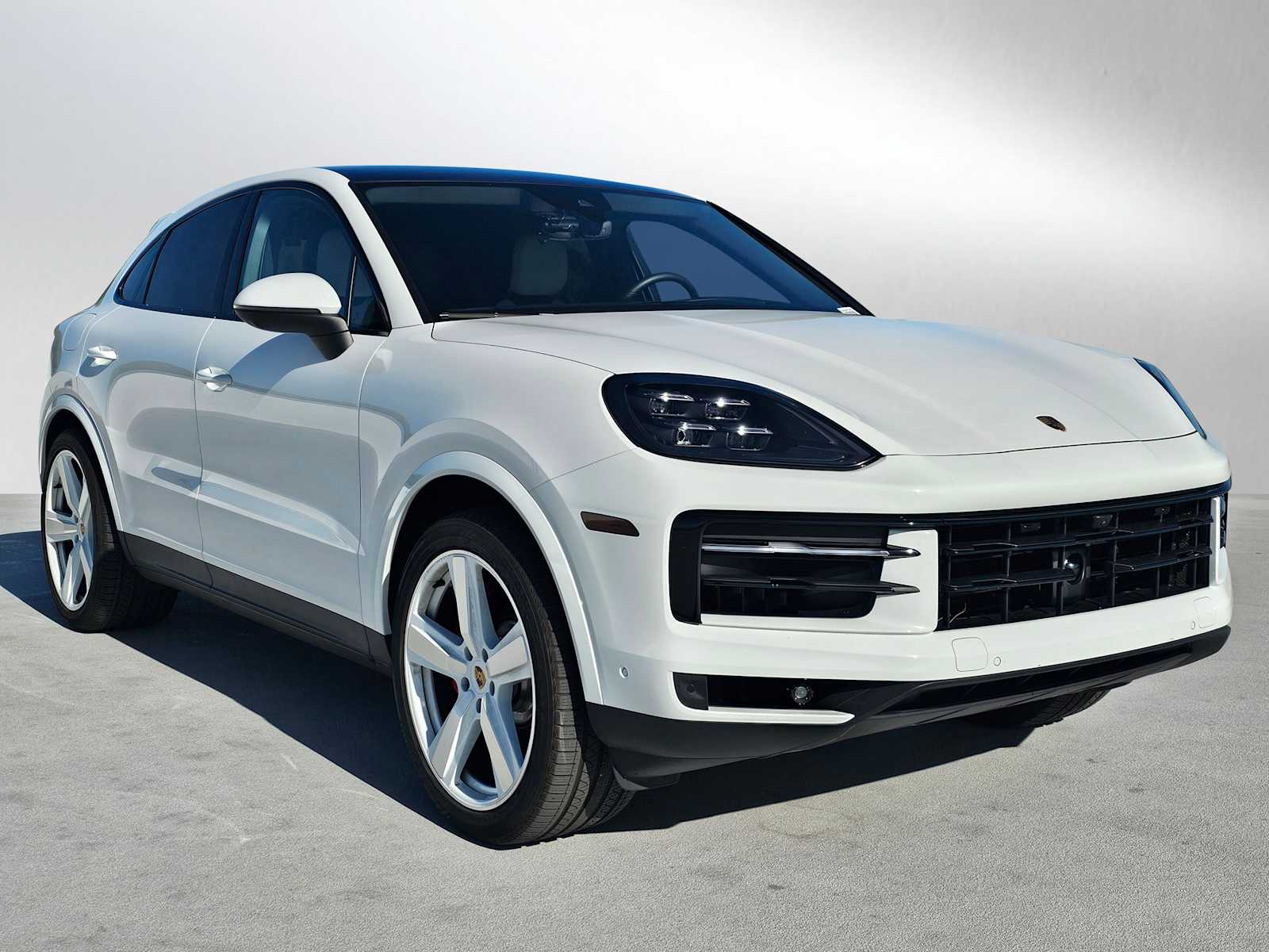 2025 Porsche Cayenne S photo 6