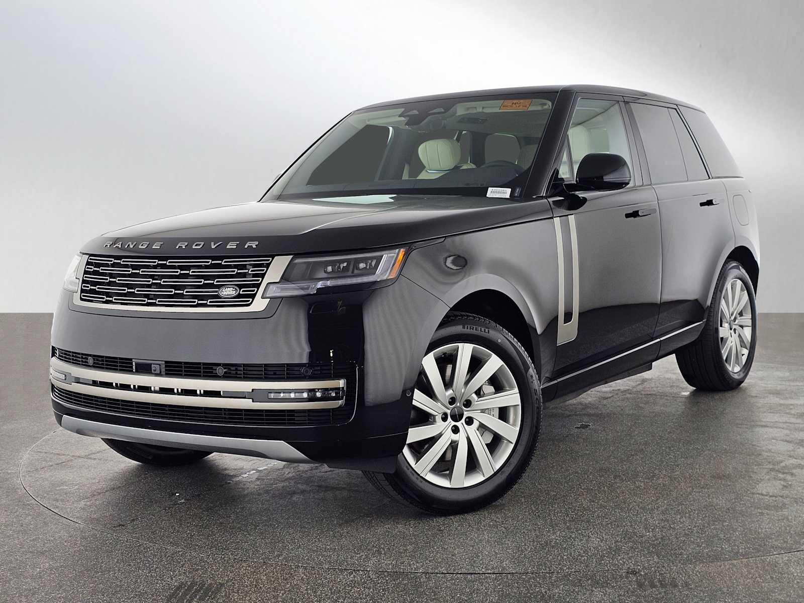 2026 Land Rover Range Rover 3.0 PHEV SE SWB's photo