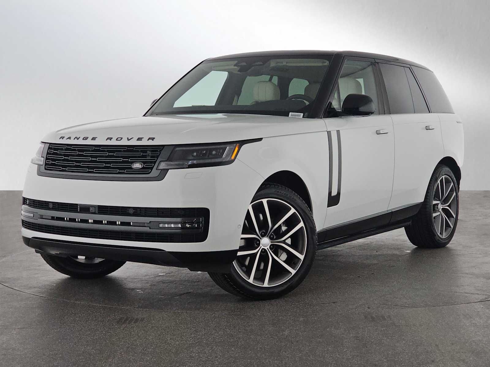 2025 Land Rover Range Rover SE's photo