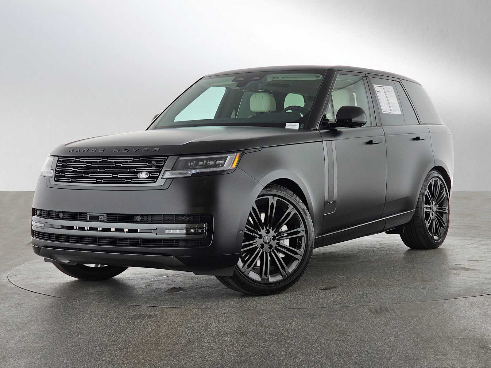 2026 Land Rover Range Rover 4.4 SE SWB's photo