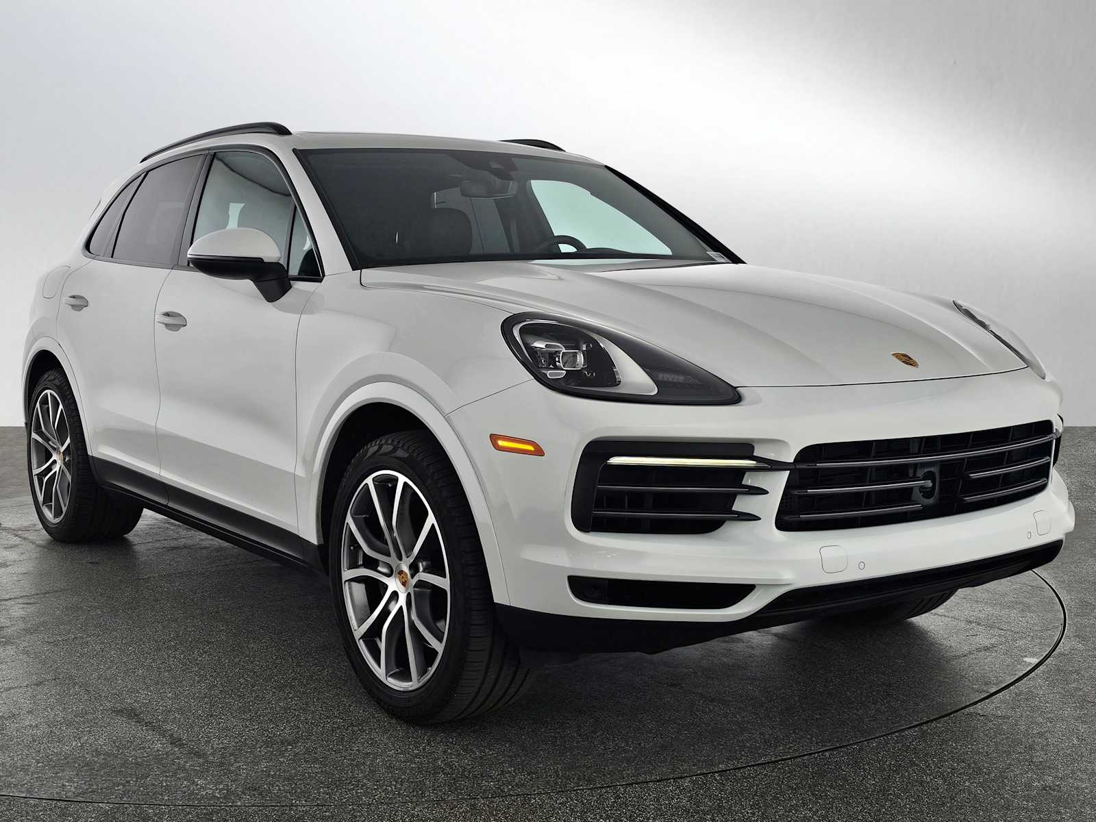 2022 Porsche Cayenne Platinum Edition photo 6