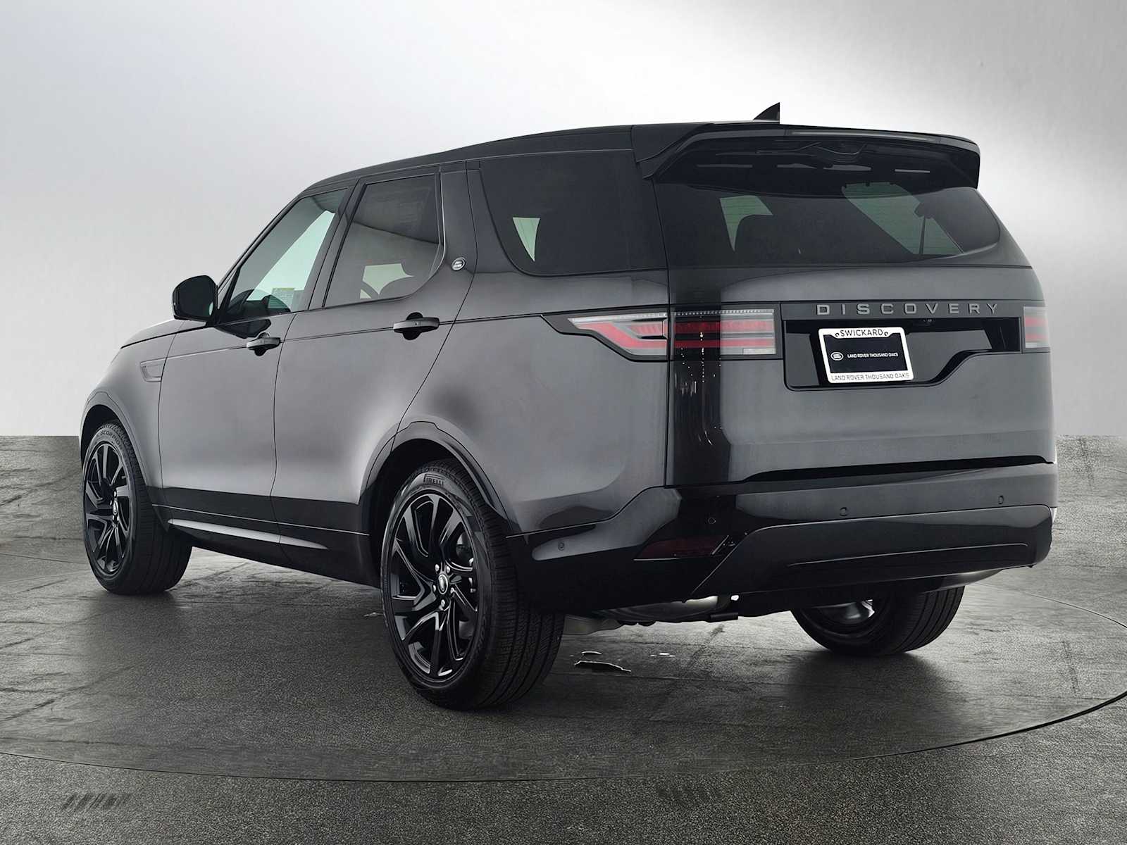 2025 Land Rover Discovery SE photo 3