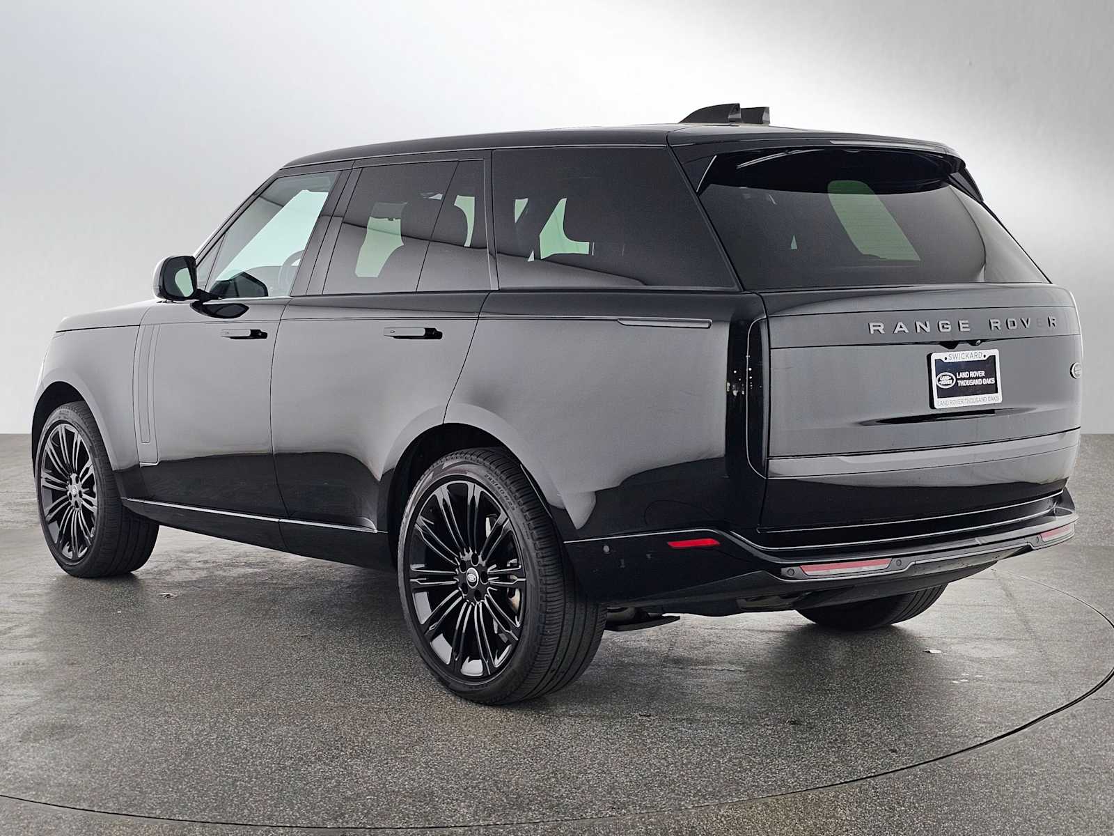 2023 Land Rover Range Rover SE photo 2